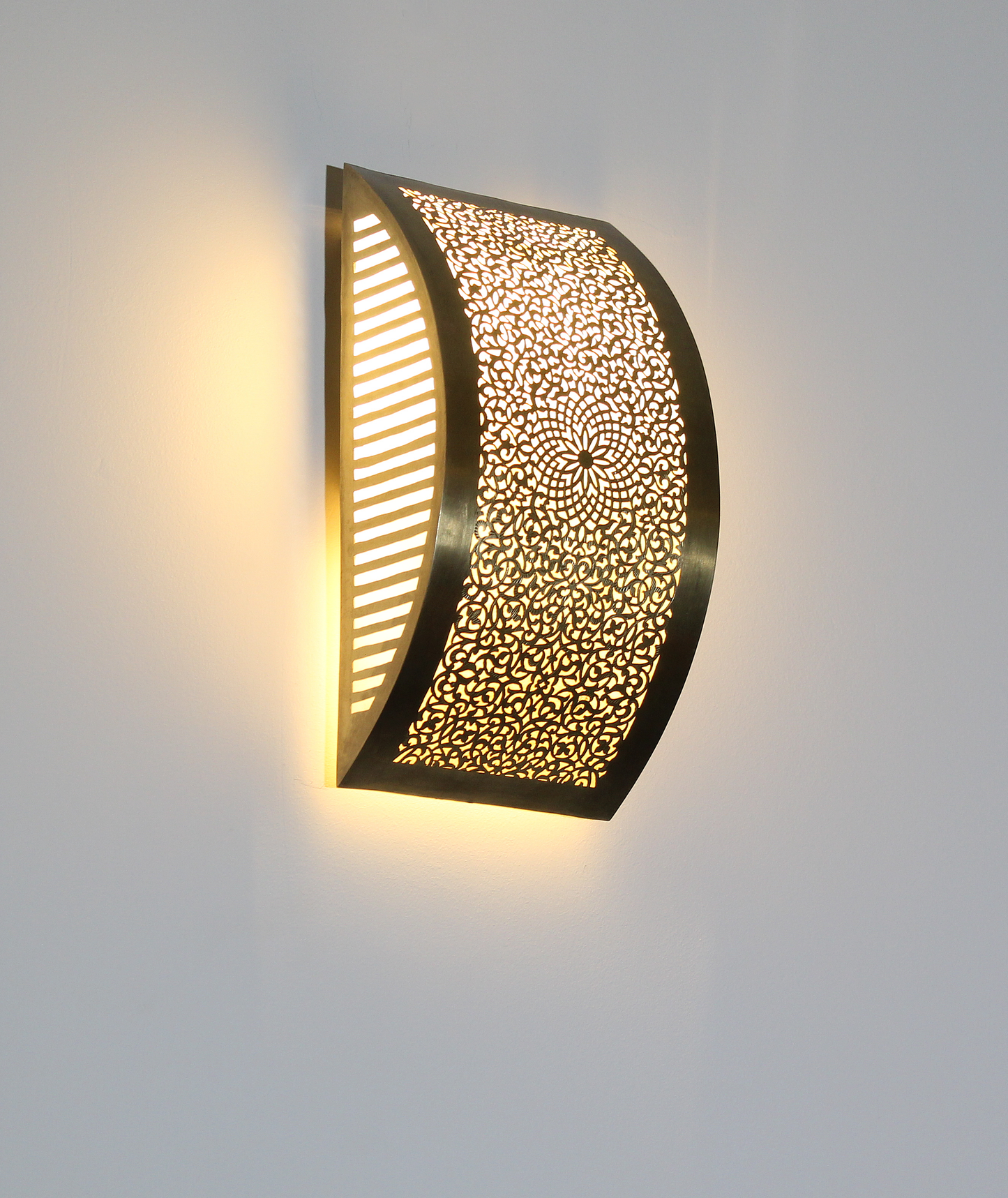 Moroccan Brass Wall Sconce Light Shade Handmade – Vintage Fes Fine Openwork Design (BS1)