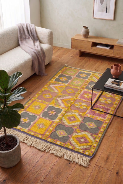 Moroccan Berber Wool Rug – Handwoven & Hand-Knotted, 160 x 104 cm / 5.3 x 3.4 ft