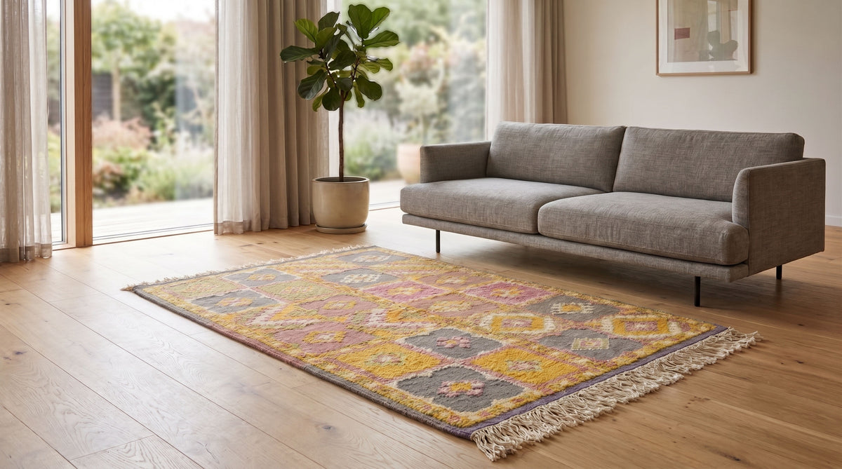 Moroccan Berber Wool Rug – Handwoven & Hand-Knotted, 160 x 104 cm / 5.3 x 3.4 ft