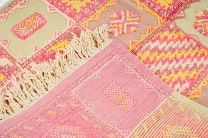 Moroccan Berber Wool Rug – Handwoven & Hand-Knotted, 160 x 100 cm / 5.2 x 3.3 ft