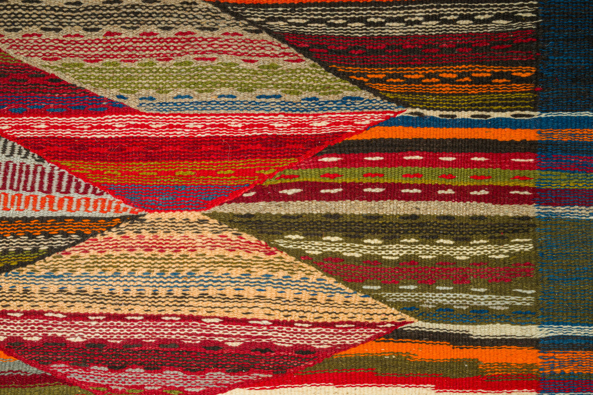 Moroccan Berber Wool Rug – Handwoven Reversible Taznakht Kilim, 251 x 162 cm / 8.2 x 5.3 ft