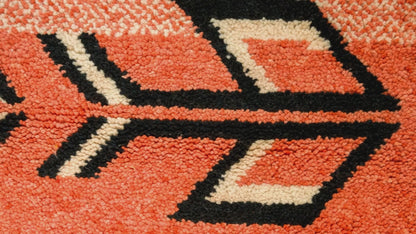 Moroccan Berber Wool Rug – Hand-Knotted Geometric, 208 x 153 cm / 6.8 x 5 ft