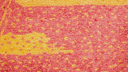video of close-up Beni Ourain rug